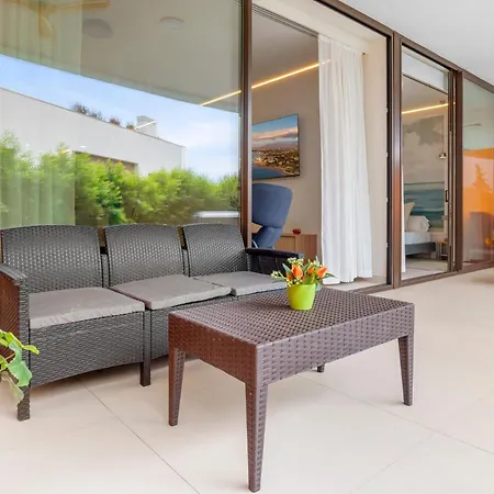 Luxury 2bed Con Jardin Y Jacuzzi Higueron