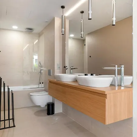 Luxury 2bed Con Jardin Y Jacuzzi Higueron 아파트