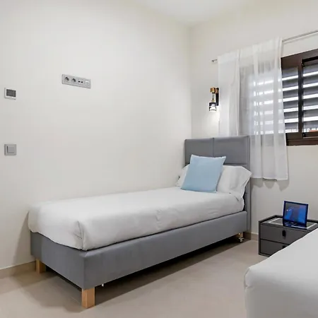 Luxury 2bed Con Jardin Y Jacuzzi Higueron 푸엔히롤라
